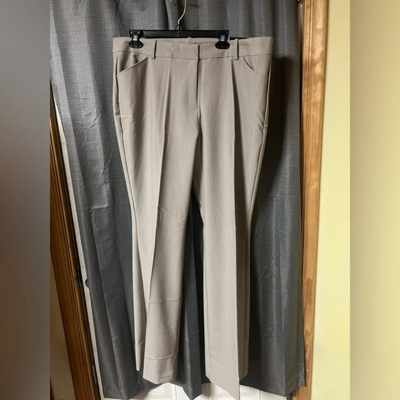 NWT Worthington Women’s Size 17 Dress Pants Khaki Tan 38in waist 34in inseam - Picture 4 of 7